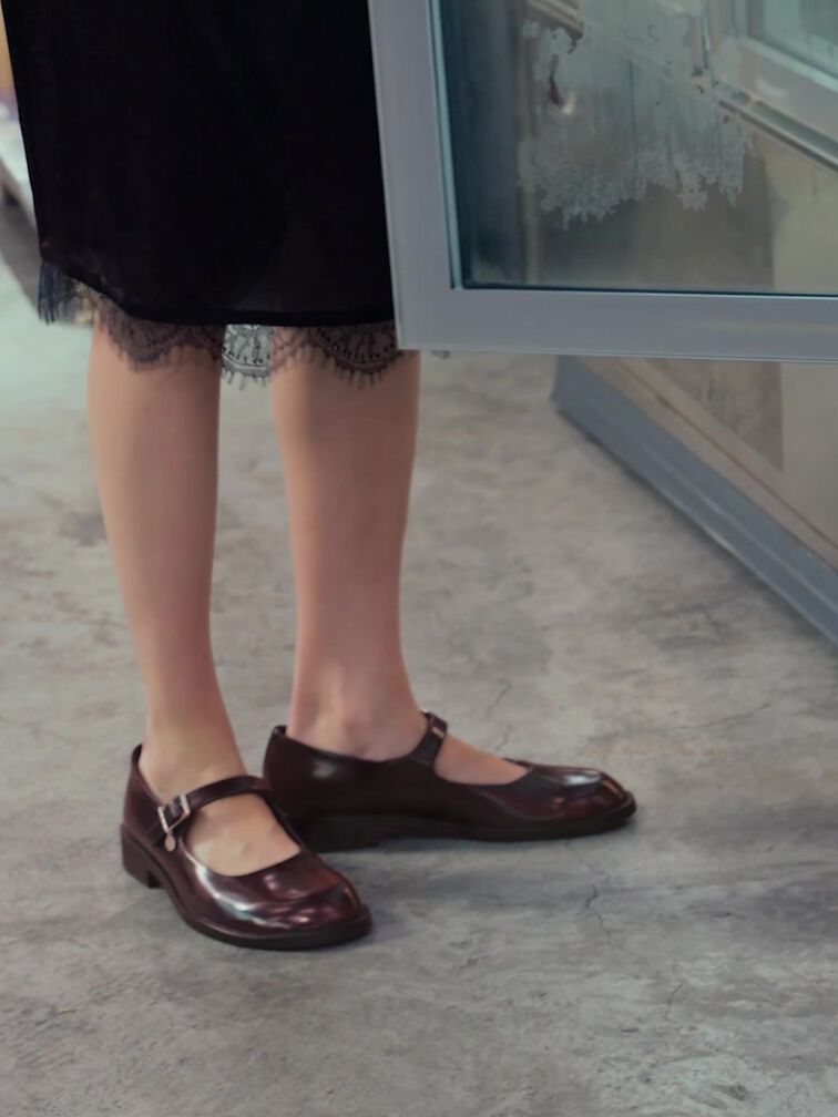 Circle-Charm Buckled Mary Janes, Burgundy, hi-res
