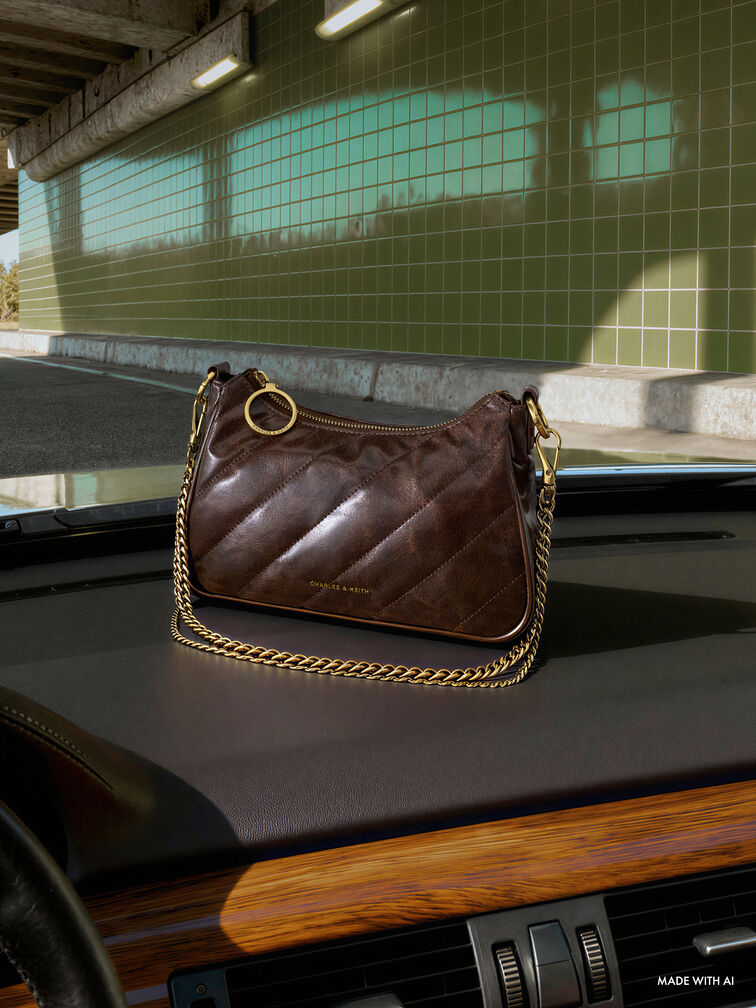 กระเป๋าสะพายข้างแบบสายโซ่ดีไซน์ลายย่นรุ่น Philomena, สีดิสเทรสด์คอฟฟี่, hi-res