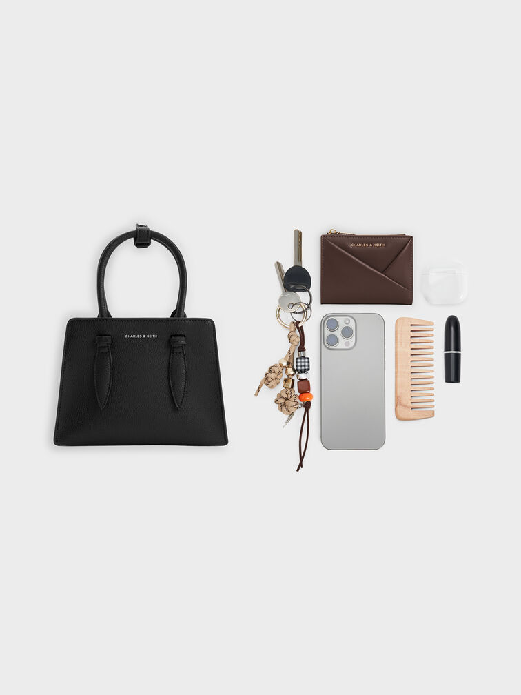 กระเป๋าโท้ททรงสี่เหลี่ยมคางหมูรุ่น Allyn, สีดำอะไหล่สีเงิน, hi-res