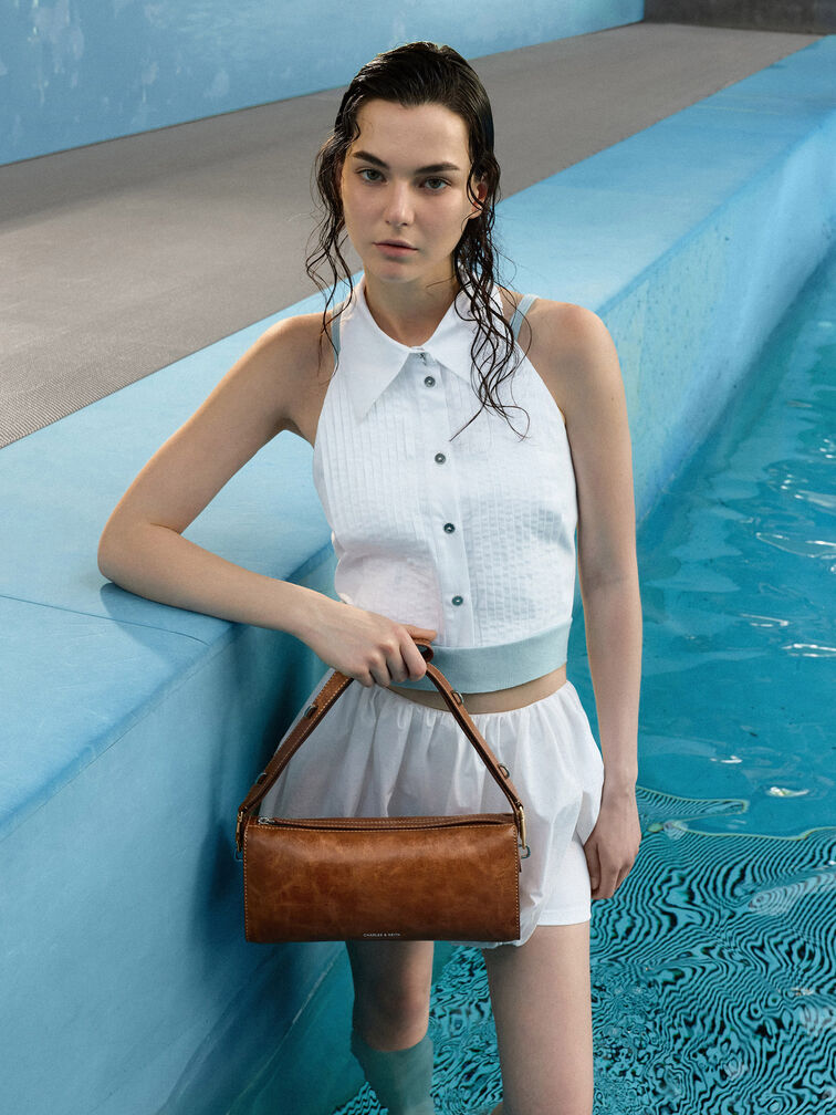กระเป๋าสะพายไหล่ทรงยาวรุ่น Delfina, สีดิสเทรสด์แทน, hi-res