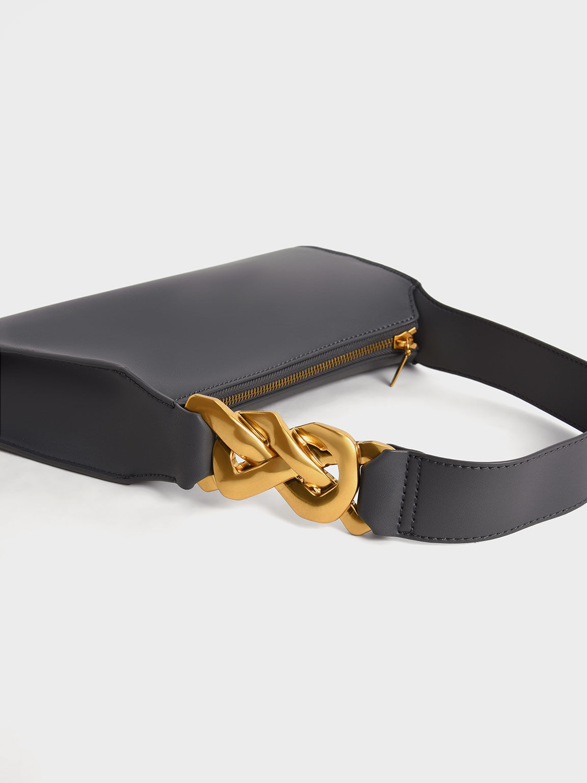 Chain-Link Strap Shoulder Bag, Black, hi-res