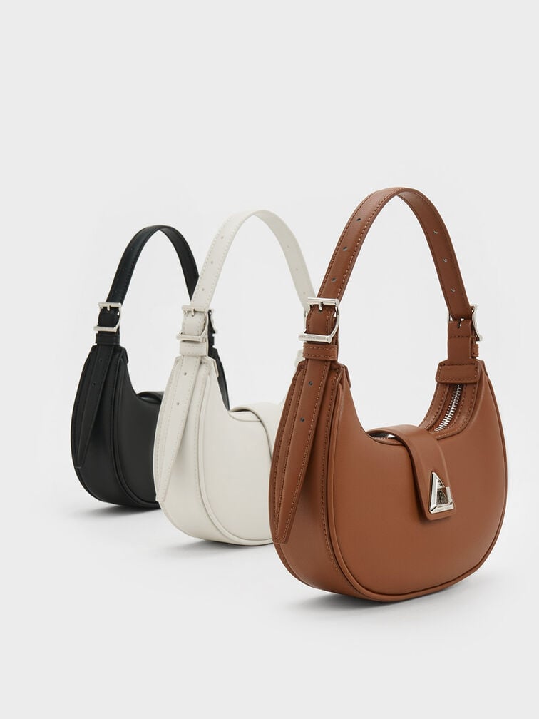 กระเป๋าสะพายไหล่สายดีไซน์หัวเข็มขัดรุ่น Trice, สีชอล์ค, hi-res