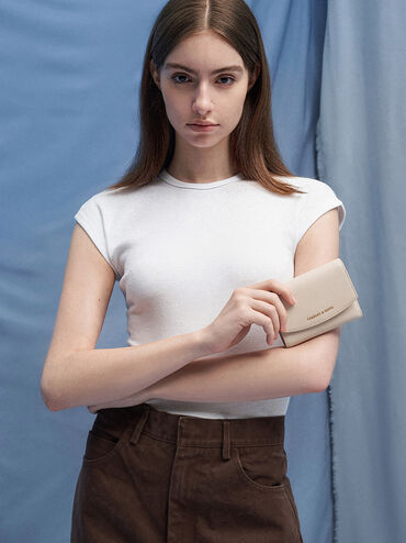 กระเป๋าสตางค์ดีไซน์ที่ปิดด้านหน้าทรงโค้งรุ่น Briony, สีโอ๊ต, hi-res