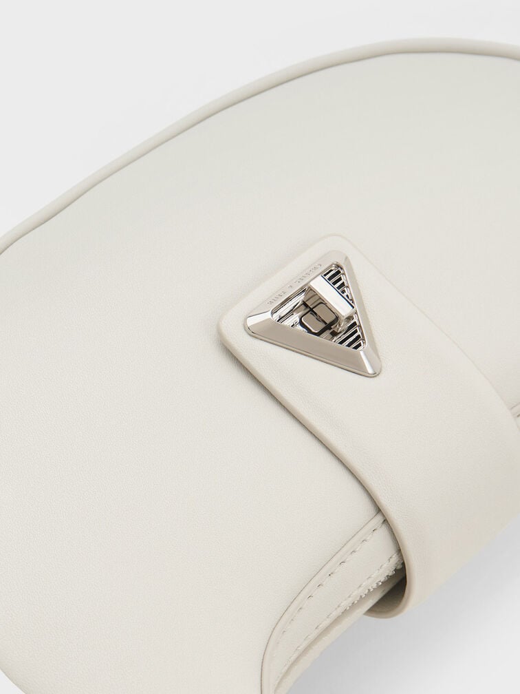 กระเป๋าสะพายไหล่สายดีไซน์หัวเข็มขัดรุ่น Trice, สีชอล์ค, hi-res