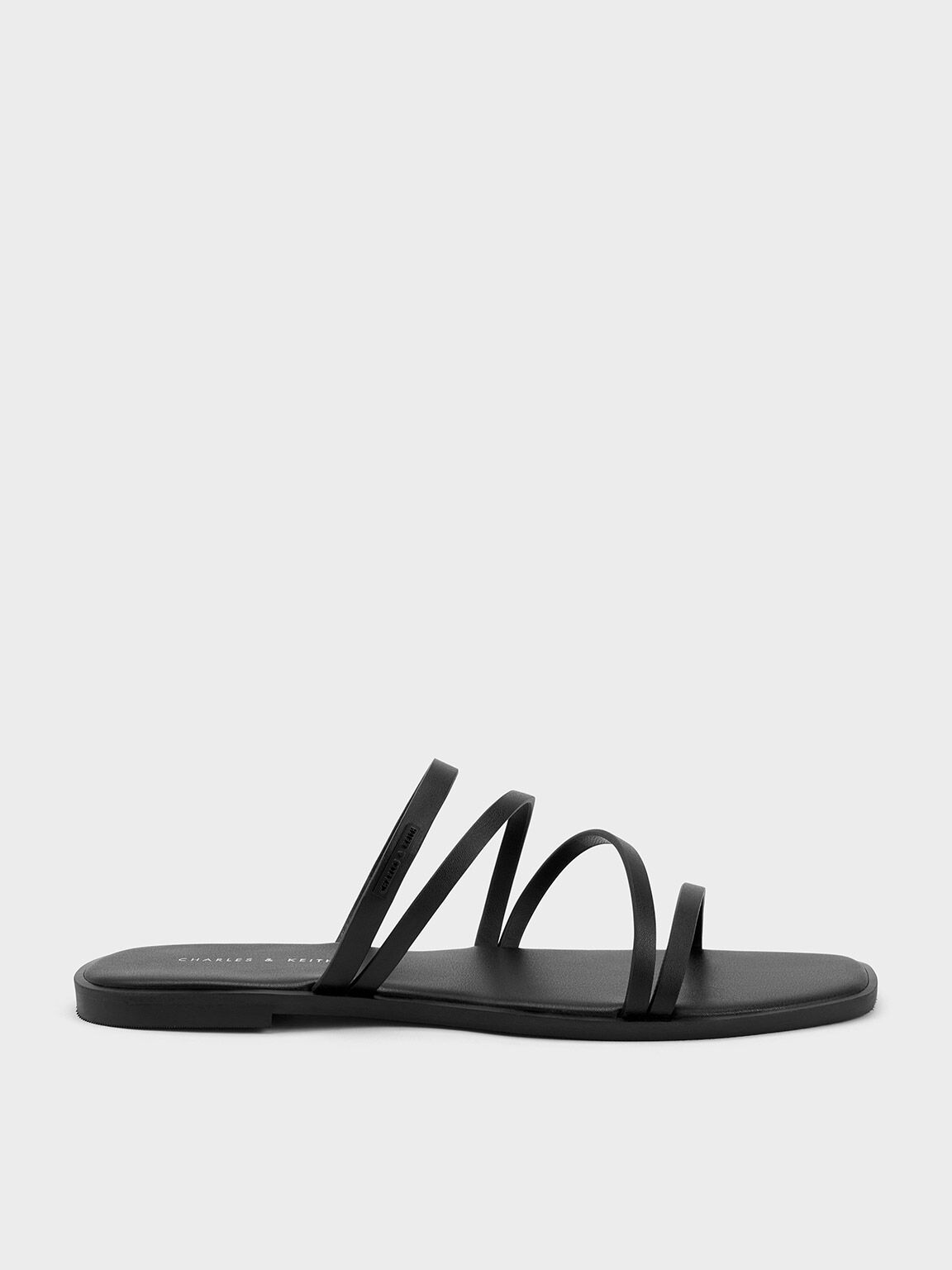 Strappy slides 2025