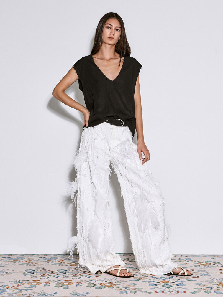 รองเท้าแตะดีไซน์สายไขว้พร้อมห่วงคล้องนิ้วเท้า, สีชอล์ค, hi-res