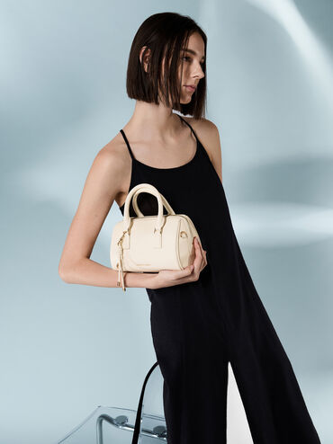 กระเป๋าโบว์ลิ่งรุ่น Everleigh, สีครีม, hi-res