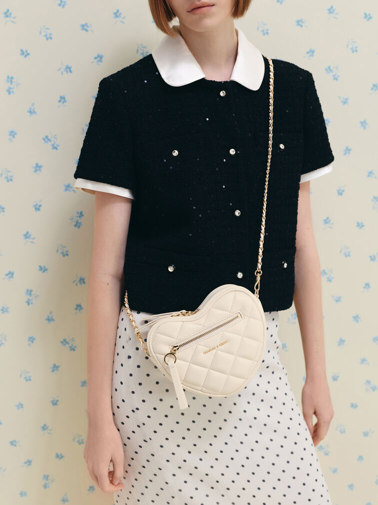 กระเป๋าสะพายข้างดีไซน์หัวใจลายควิลท์รุ่น Paffuto, สีครีม, hi-res