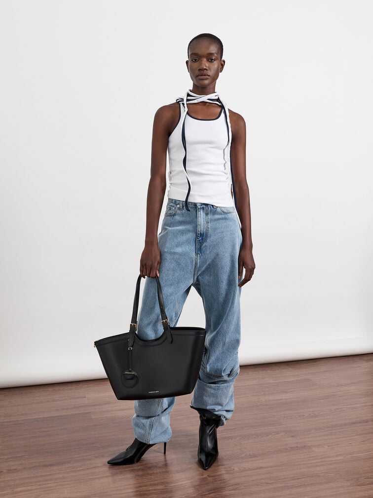 กระเป๋าโท้ทไซซ์ใหญ่พิเศษรุ่น Enola, สีดำ, hi-res