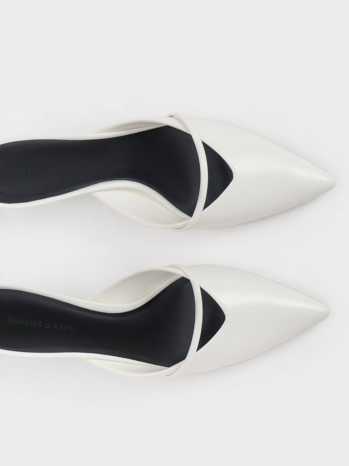 Pointed toe mules low heel shop