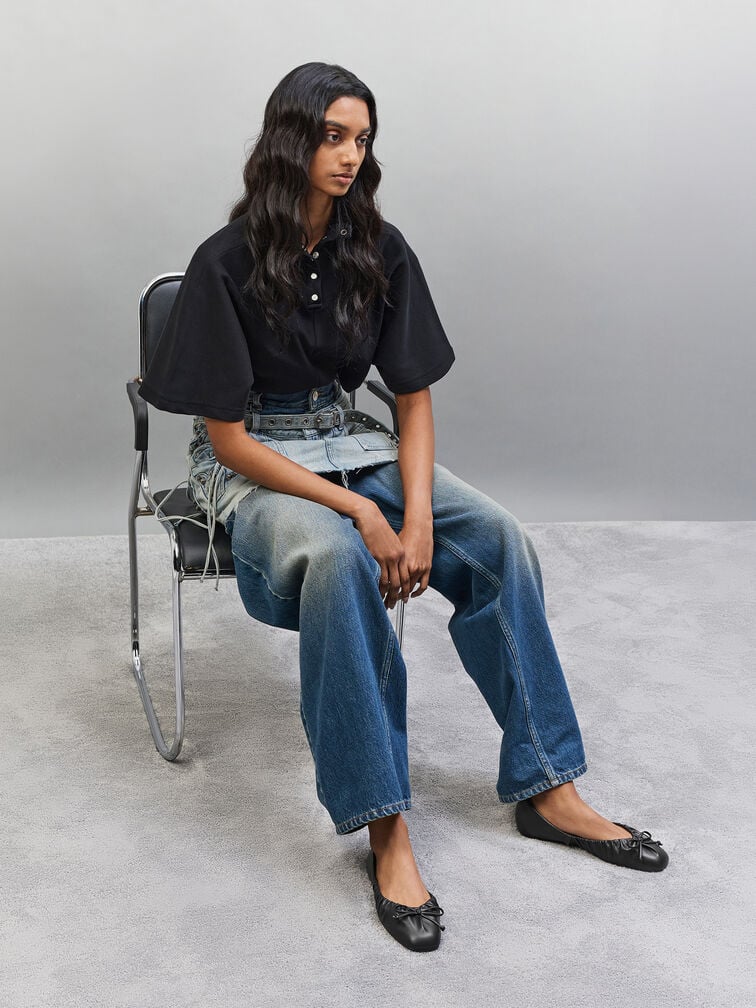 รองเท้าส้นเตี้ยทรงบัลเล่ต์ดีไซน์จับจีบประดับโบว์, สีดำ, hi-res