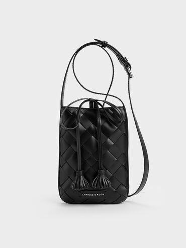 กระเป๋าเพาช์ดีเทลงานสานประดับพู่รุ่น Ivette, สีดำอะไหล่สีเงิน, hi-res