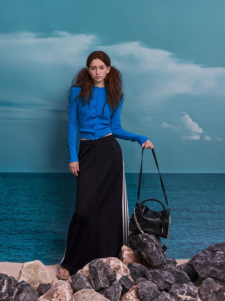 กระเป๋าโท้ทขนาดมินิประดับโซ่รุ่น Delfina, สีดำอะไหล่สีเงิน, hi-res