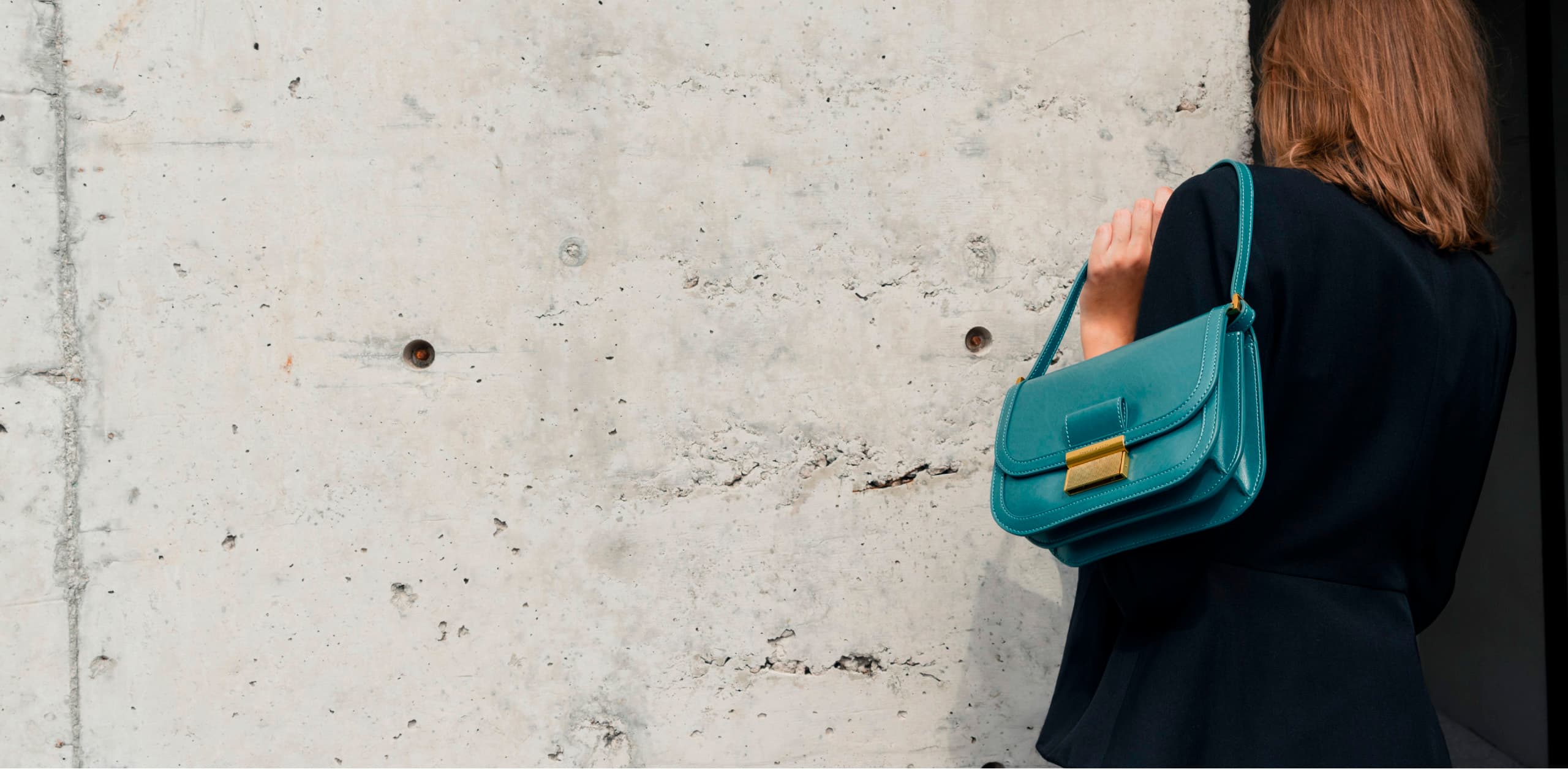 Women’s metallic push lock crossbody bag – CHARLES & KEITH