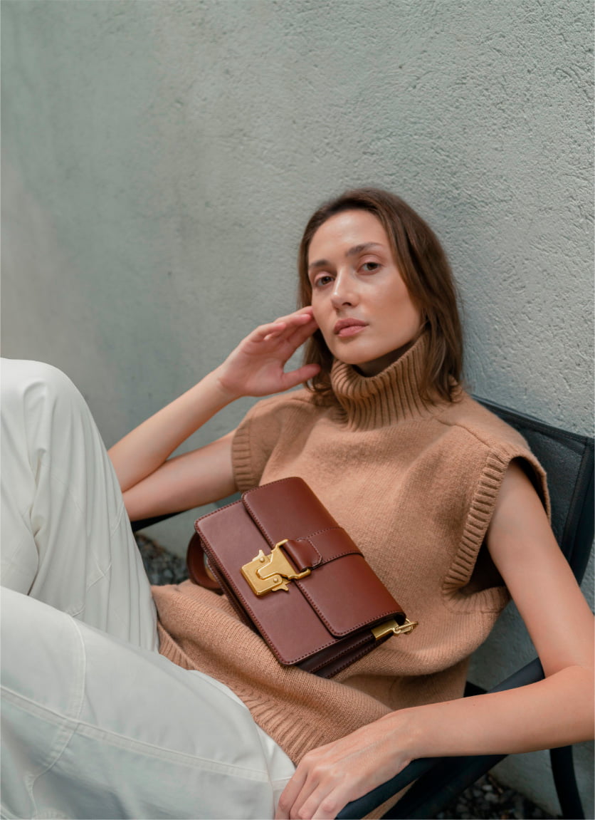 Women’s metallic push lock shoulder bag – CHARLES & KEITH