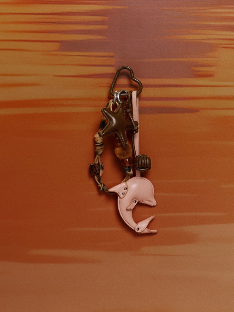 Women’s Delfina dolphin & starfish charm - CHARLES & KEITH