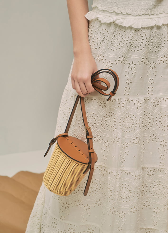 Women’s rattan cylindrical crossbody bag in cognac – CHARLES & KEITH