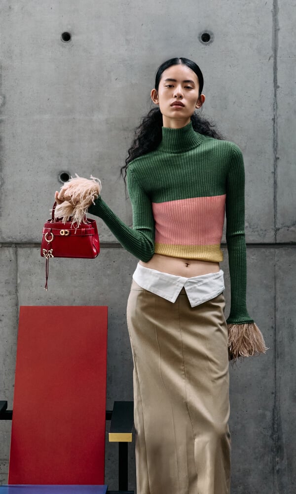 Women’s Aubrielle horse-motif top handle bag - CHARLES & KEITH