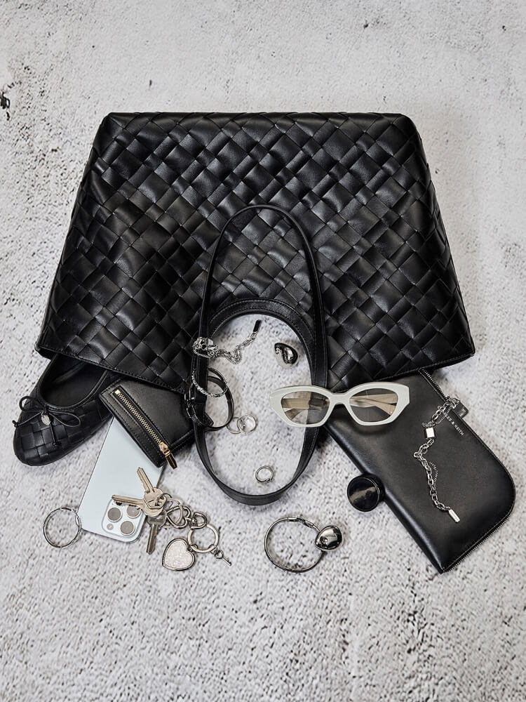 Women’s Ivette woven tote bag in noir - CHARLES & KEITH