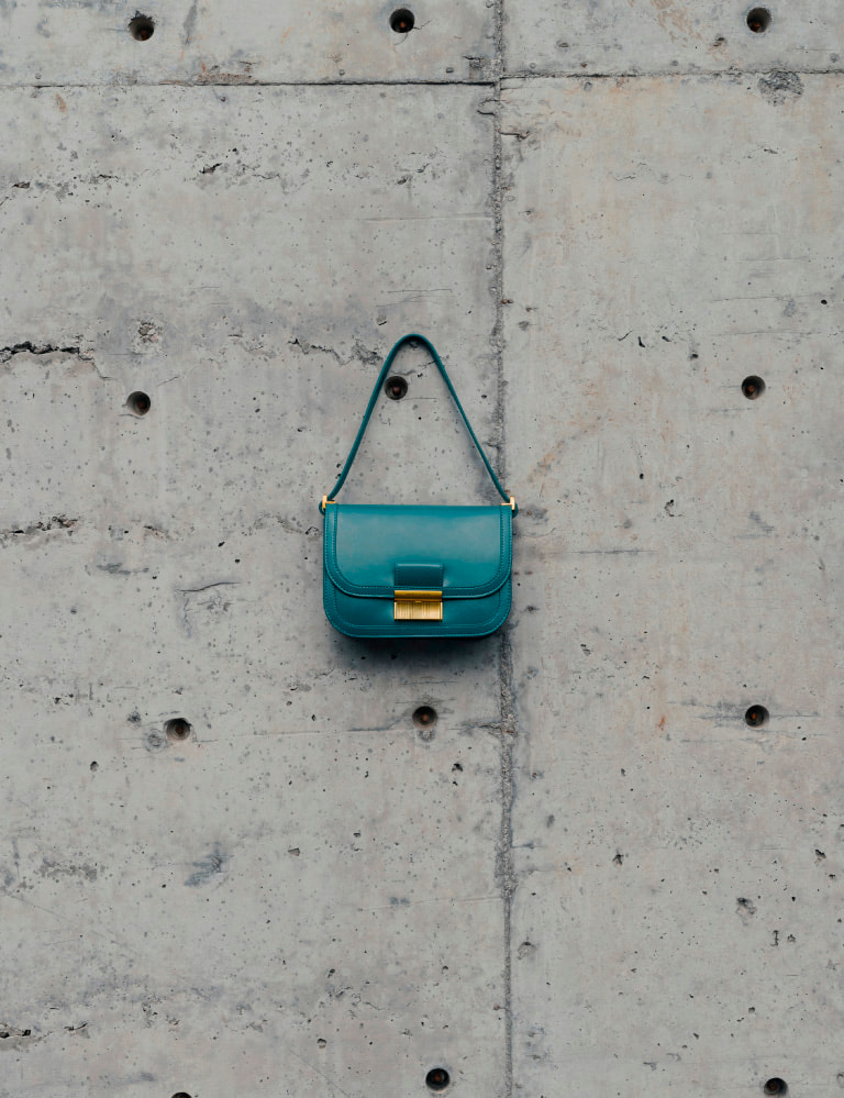 Women’s metallic push lock crossbody bag in turquoise – CHARLES & KEITH