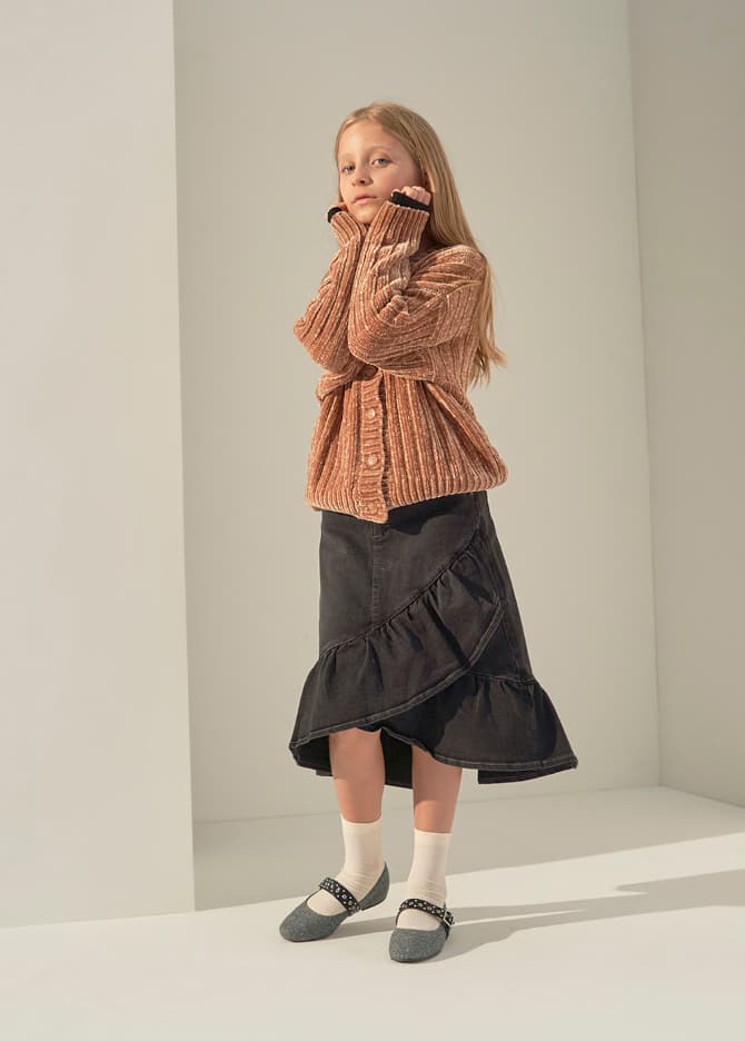 Girls’ woven fabric studded Mary Jane flats – CHARLES & KEITH