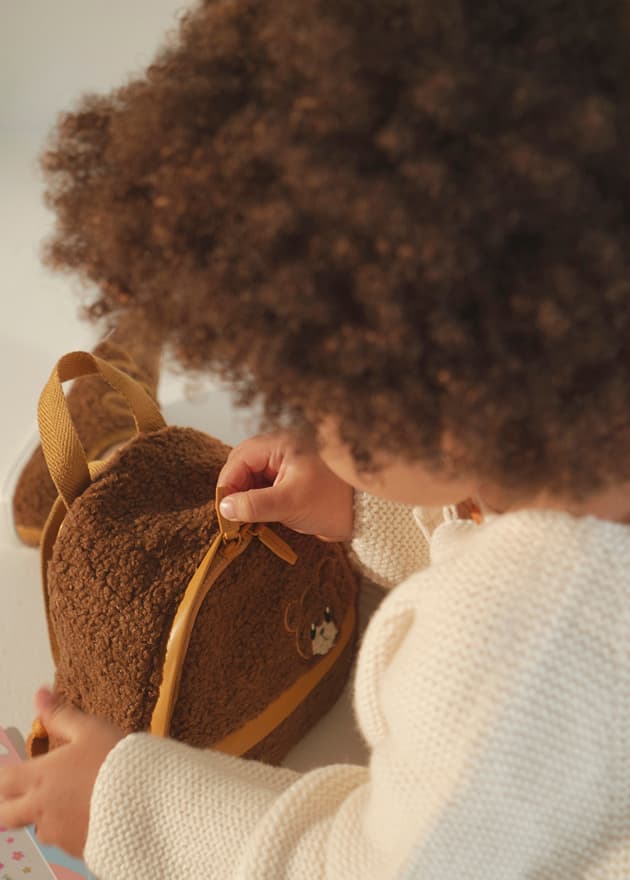 Girls’ bear motif furry backpack (close up) – CHARLES & KEITH