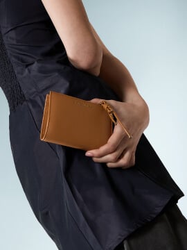 Women’s Everleigh wallet in russet brown – CHARLES & KEITH TH