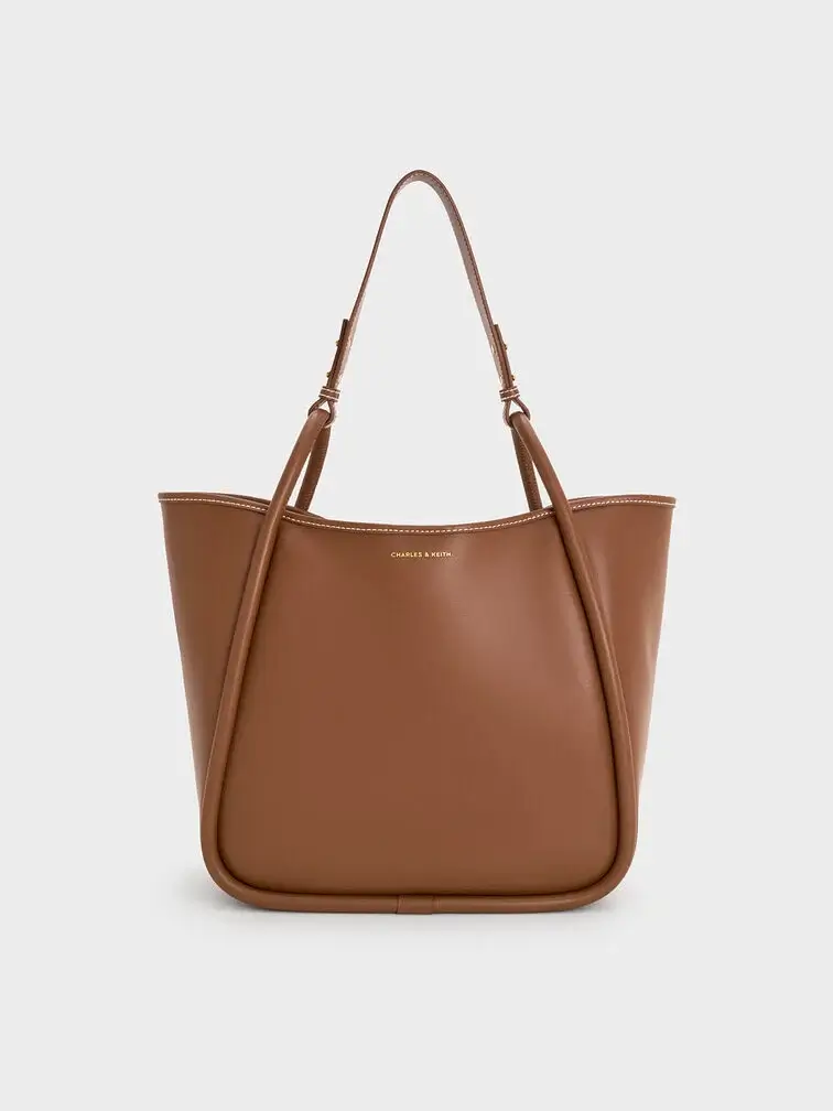 The Lyla tubular slouchy tote bag in the regular size. 
