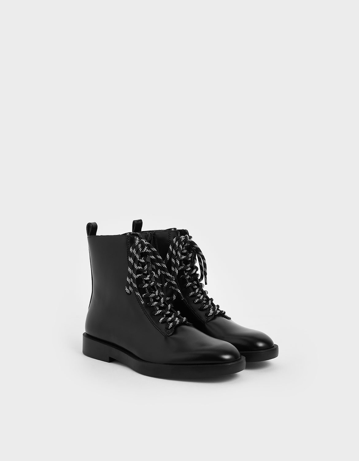 Women’s lace-up ankle boots in black