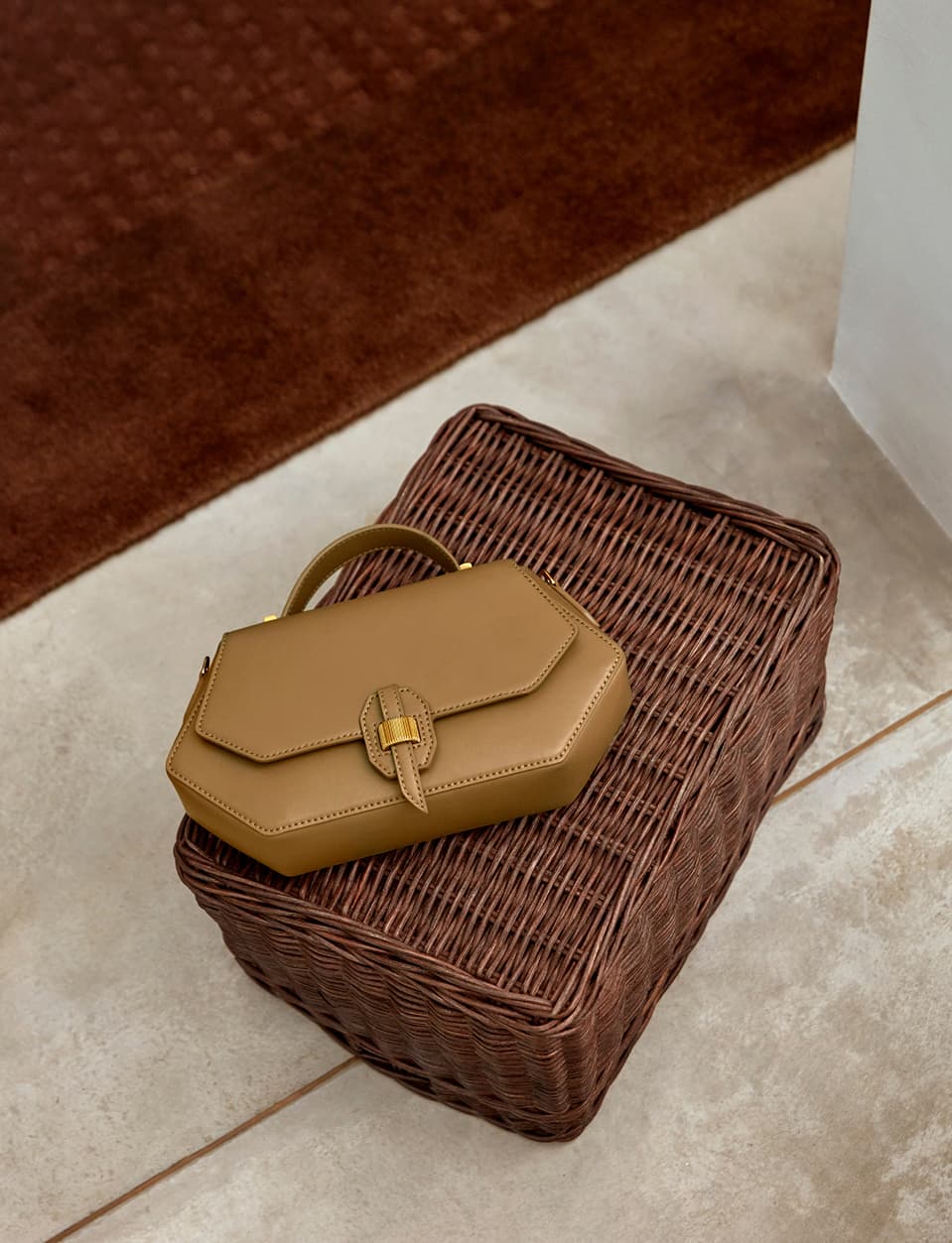 Women’s top handle geometric bag in khaki – CHARLES & KEITH