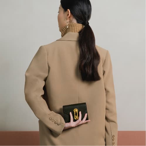 Women’s chain link turn-lock mini wallet - CHARLES & KEITH