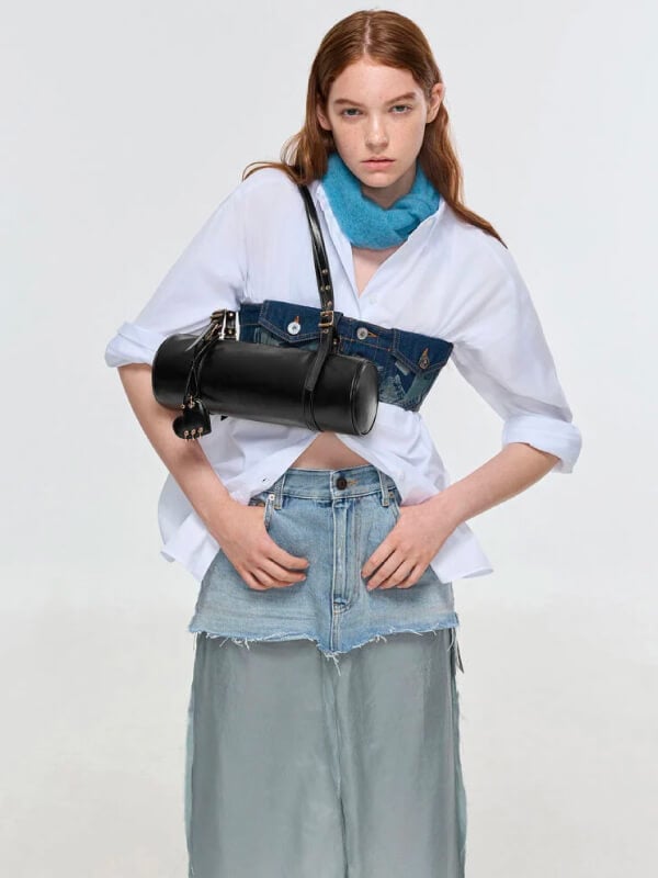 Women’s Rey elongated shoulder bag in black - CHARLES & KEITH