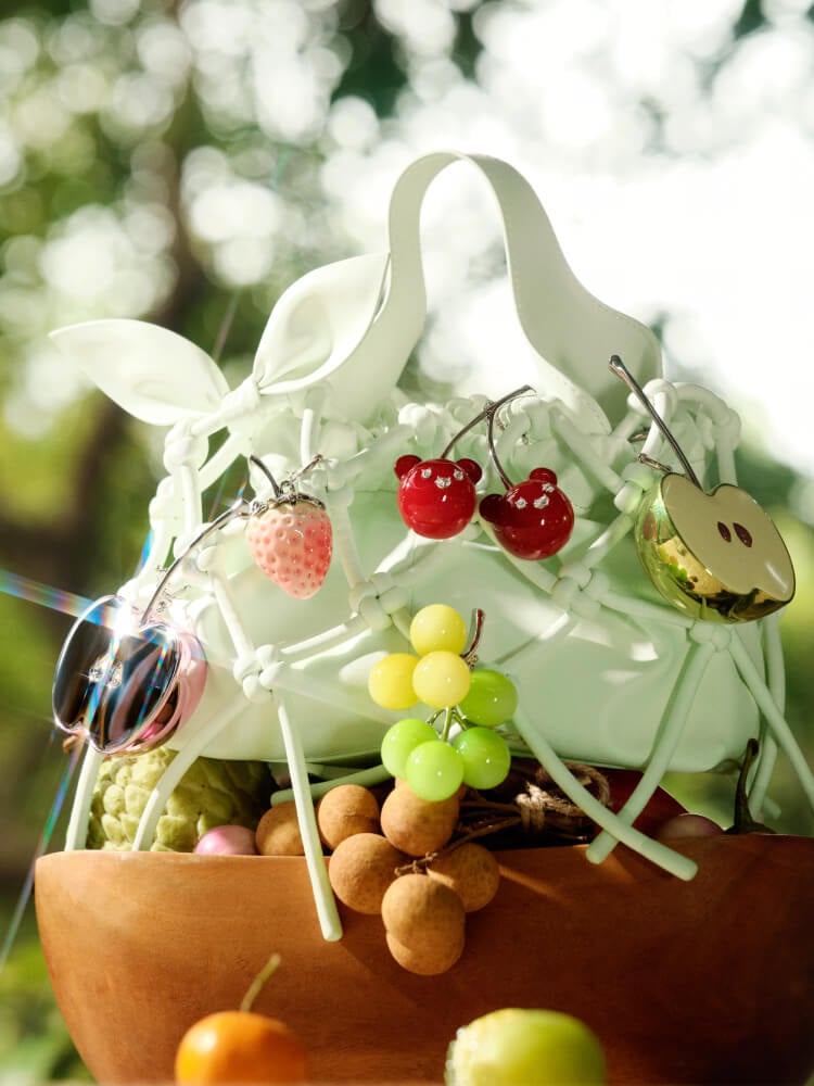 Ally Ruched Slouchy Knotted Bag & Fruit Charm Set - CHARLES & KEITH