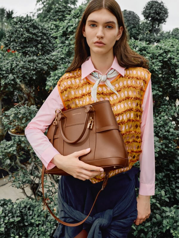 Women’s Scottie tote bag in chocolate - CHARLES & KEITH