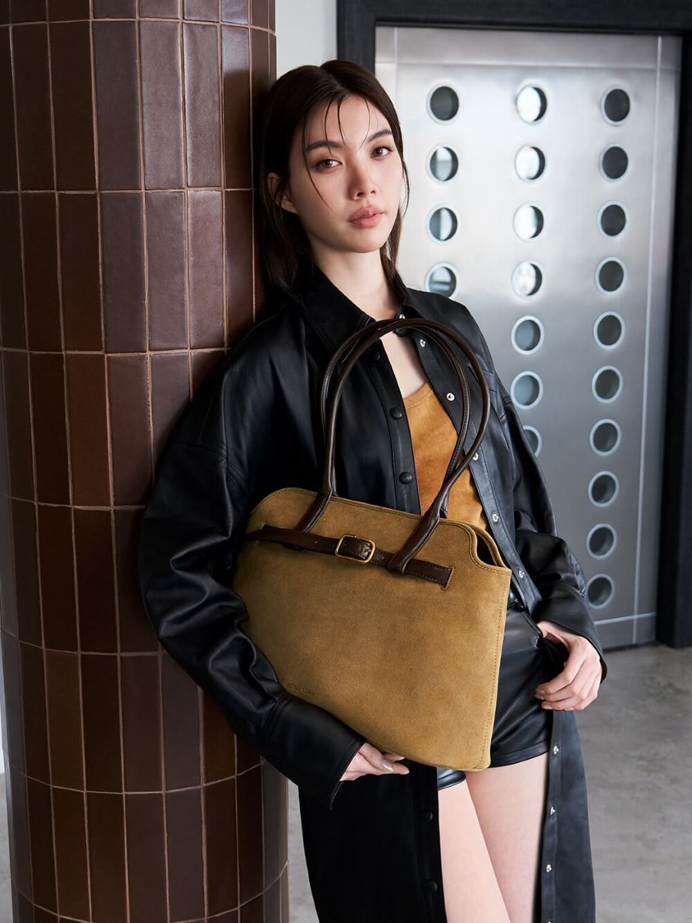 Women’s Victoria recycled suede belted trapeze tote bag, as seen on Orm Kornnaphat – CHARLES & KEITH
