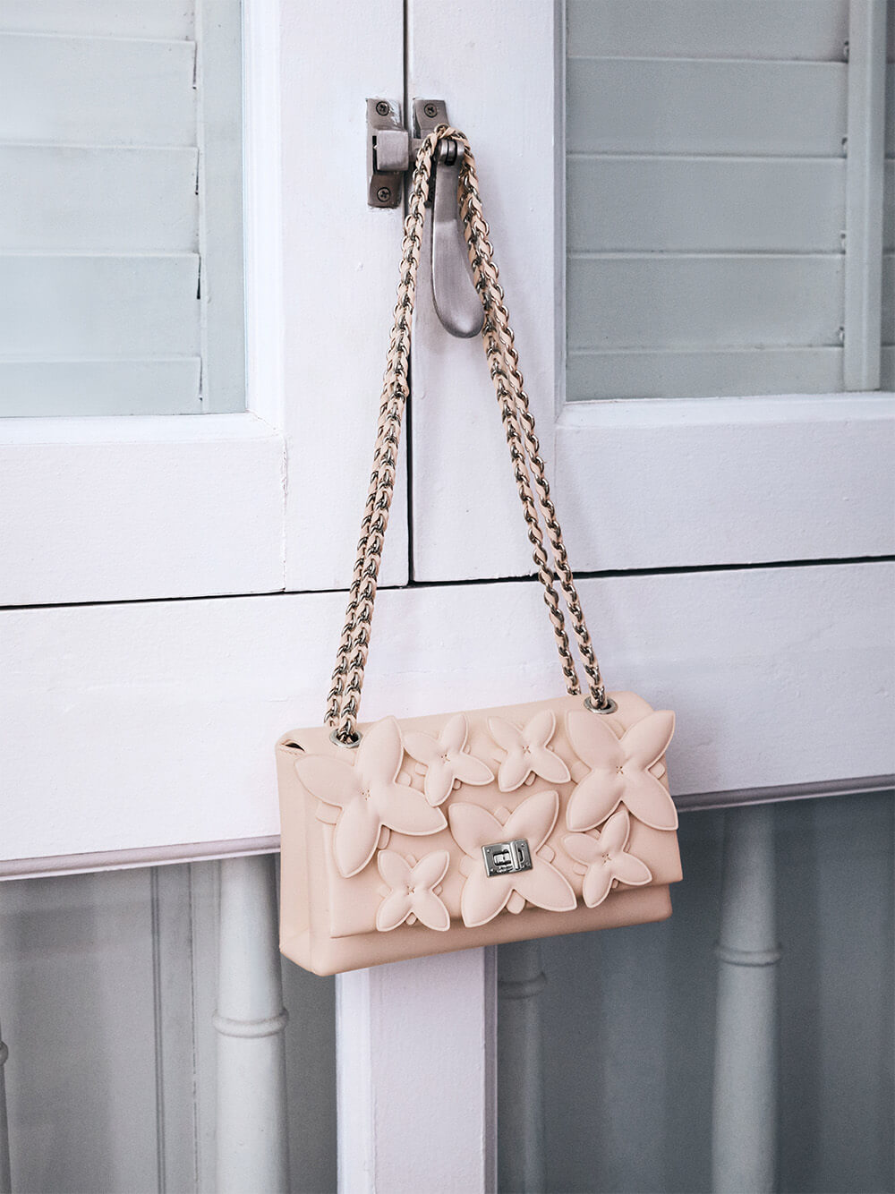Women’s soft pink flower chain shoulder bag - CHARLES & KEITH