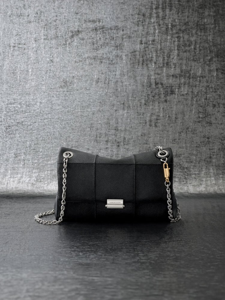 Women’s black Delfina quilted chain-strap shoulder bag - CHARLES & KEITH