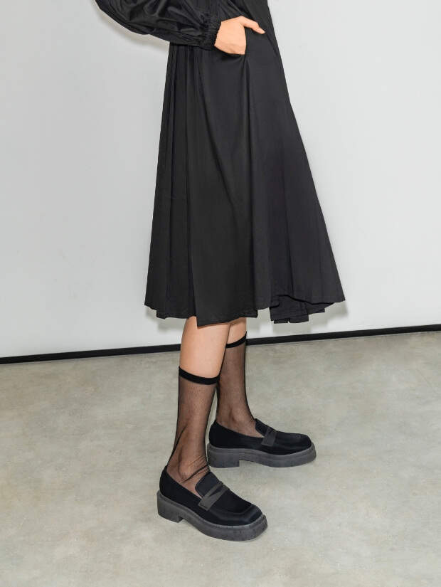 - CHARLES & KEITH