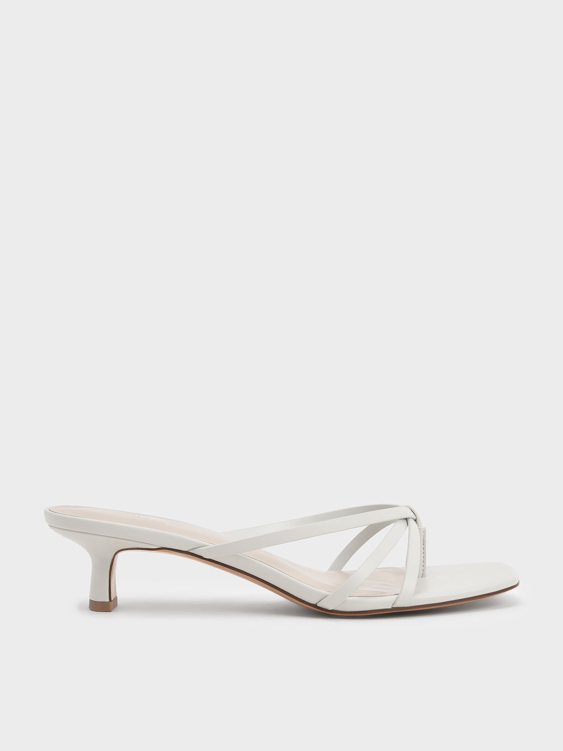 White toe loop best sale sandals